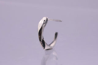 イートミー（Eat Me）Sピアス