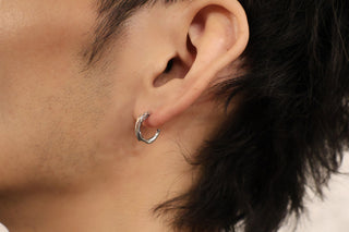 イートミー（Eat Me）Sピアス